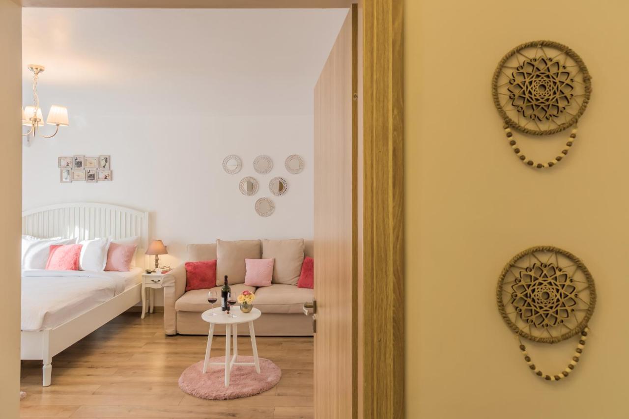 בוקרשט Studio T By Mrg Apartments מראה חיצוני תמונה